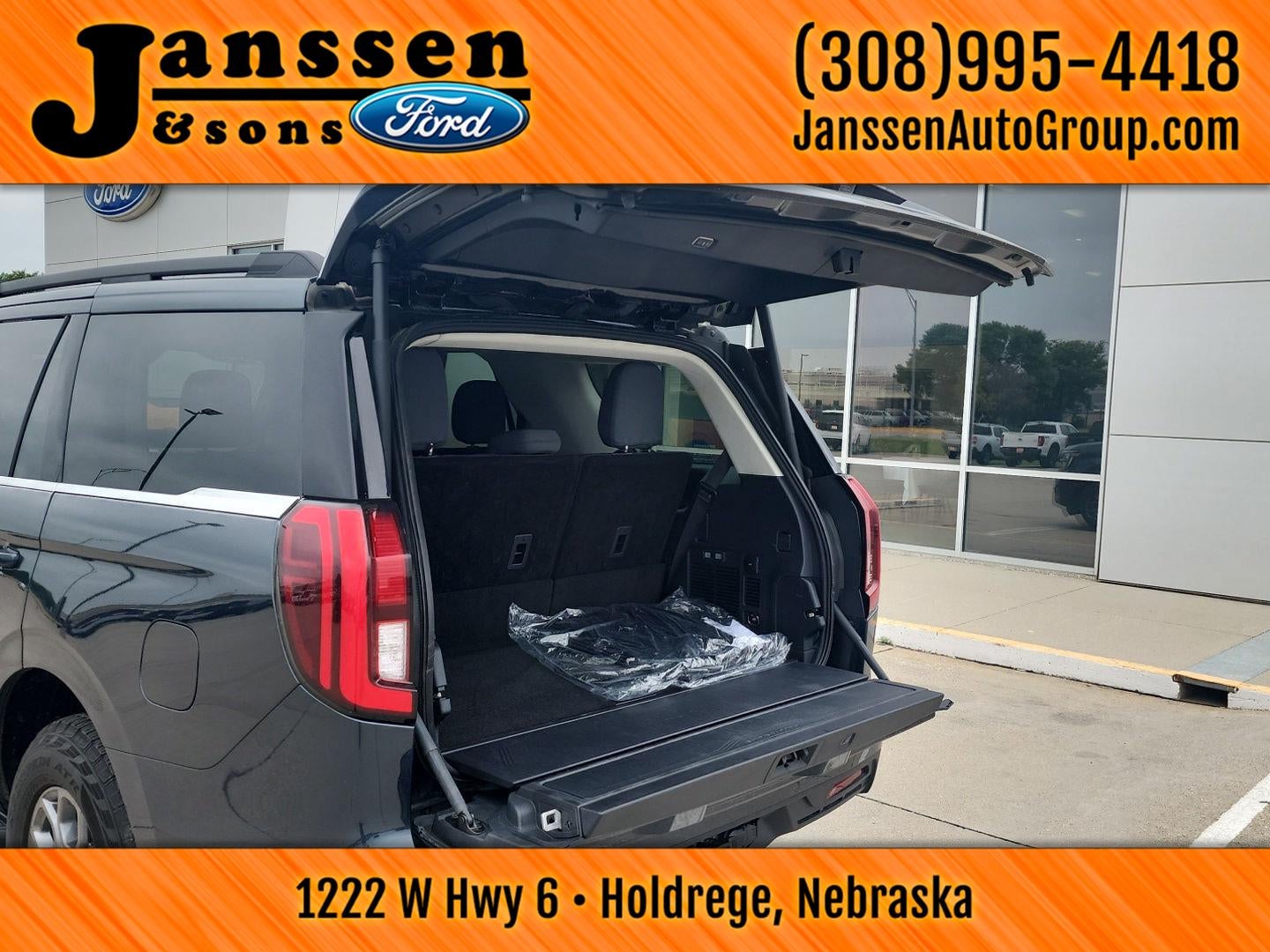 2025 Ford Expedition Active