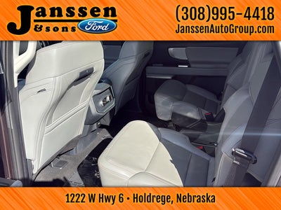 2025 Ford Expedition Active