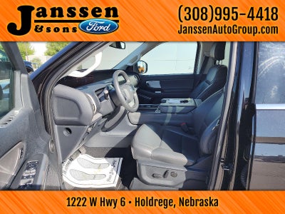 2025 Ford EXPEDITION Active