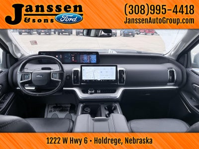 2025 Ford Expedition Platinum