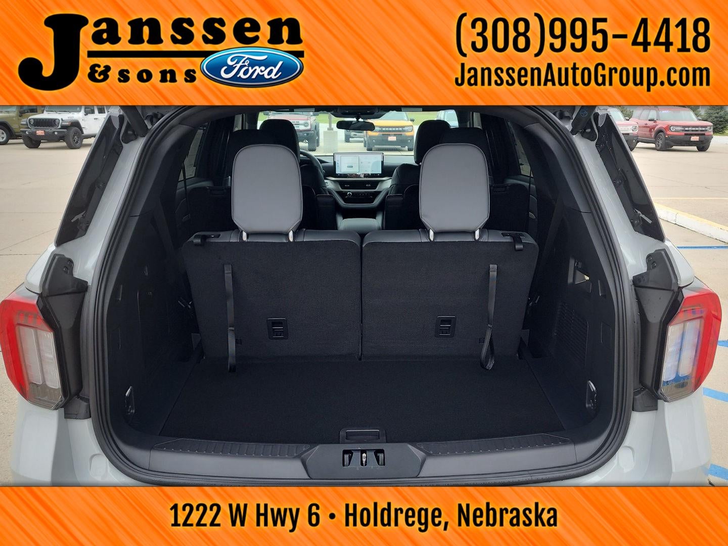 2027 Ford Explorer Active w/200A Pkg