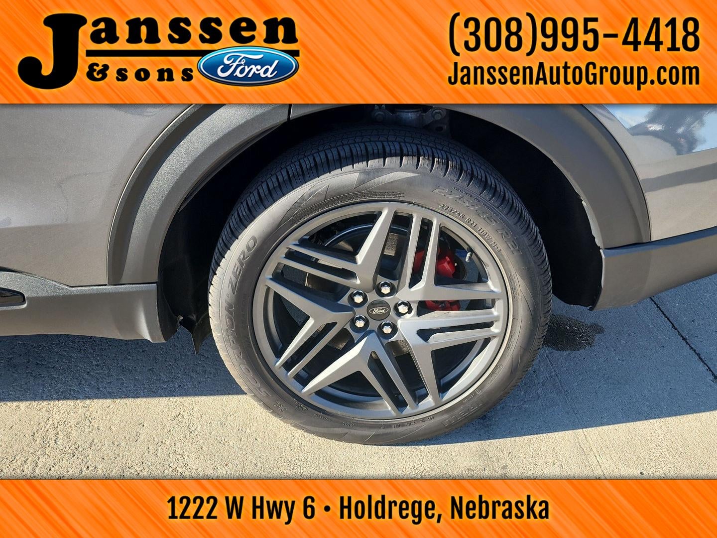 2025 Ford Explorer ST-Line