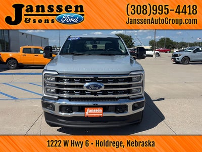 2026 Ford Super Duty F-350 SRW LARIAT