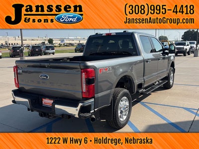 2026 Ford Super Duty F-350 SRW XLT