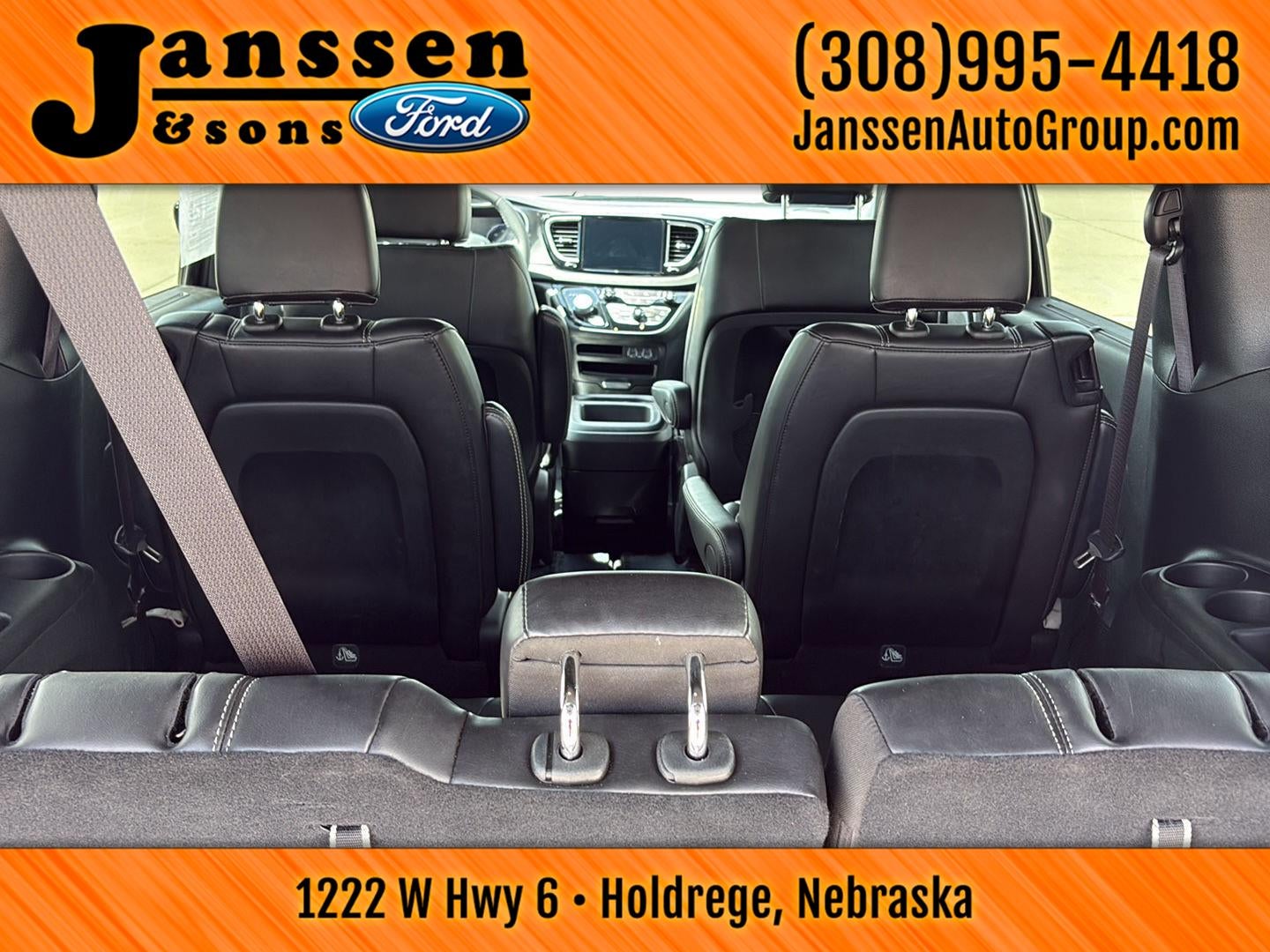 2025 Chrysler Pacifica Select