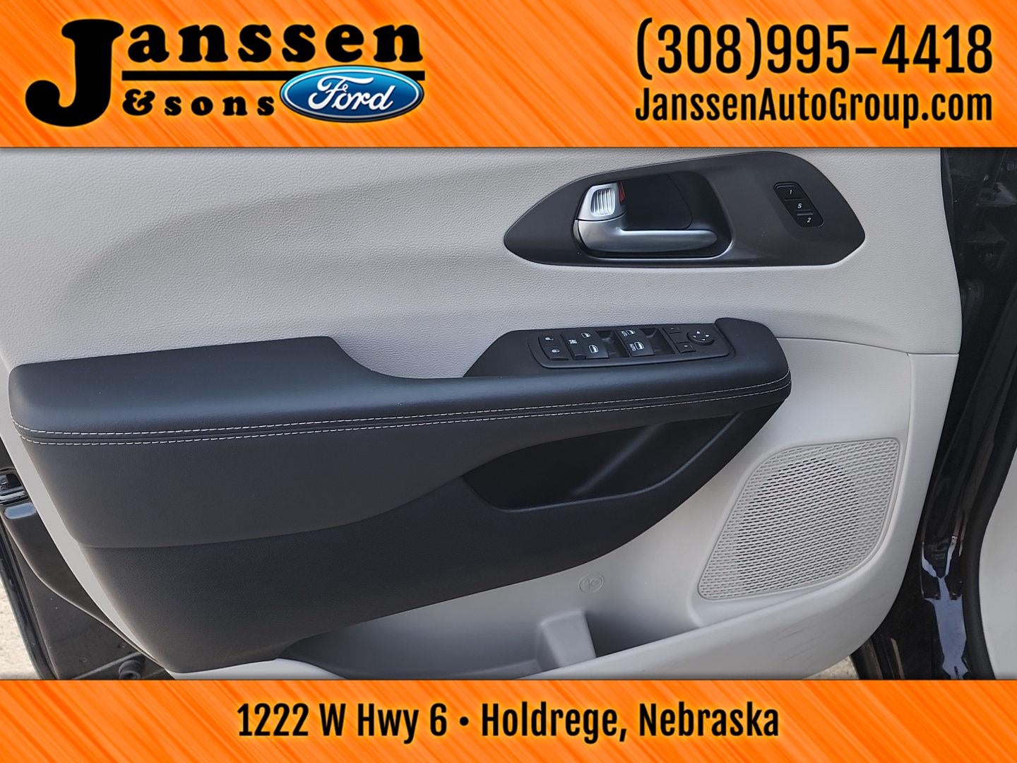 2024 Chrysler Pacifica Touring L