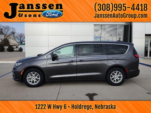 2023 Chrysler Pacifica Touring L