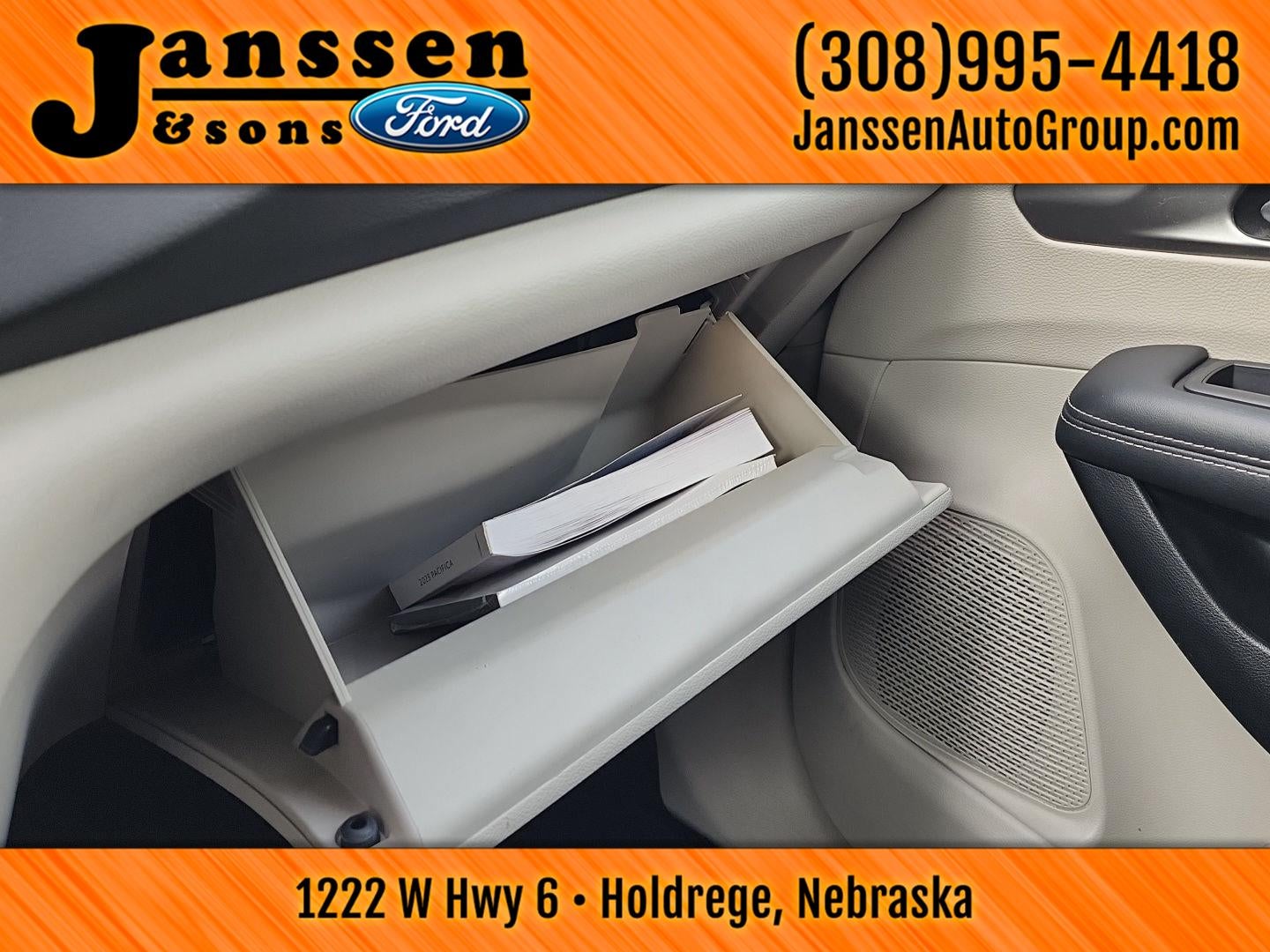 2023 Chrysler Pacifica Touring L