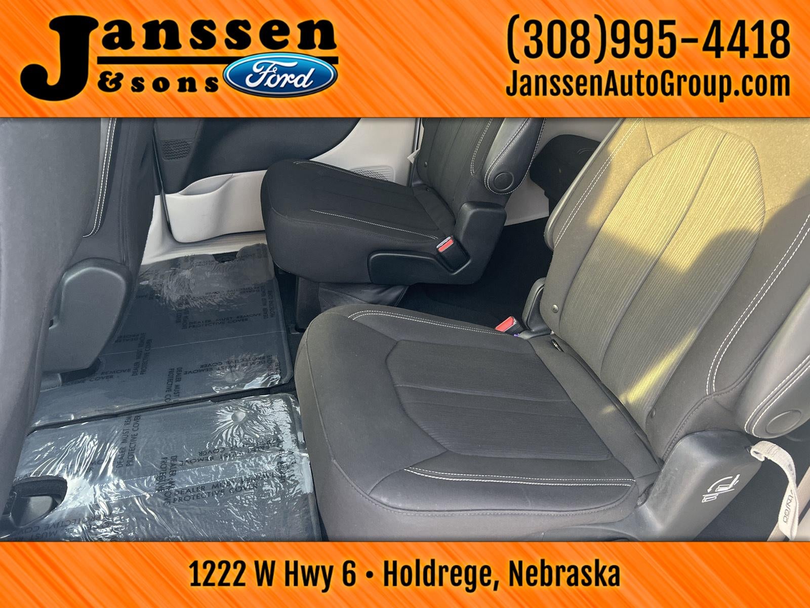 2023 Chrysler VOYAGER LX