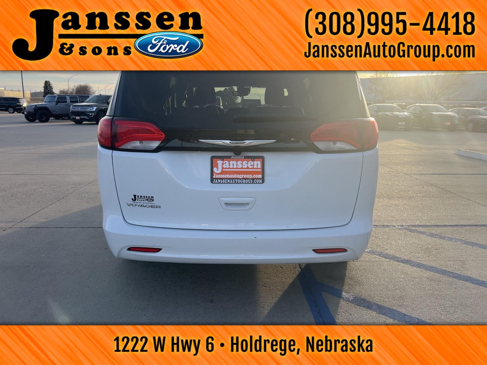 2023 Chrysler VOYAGER LX