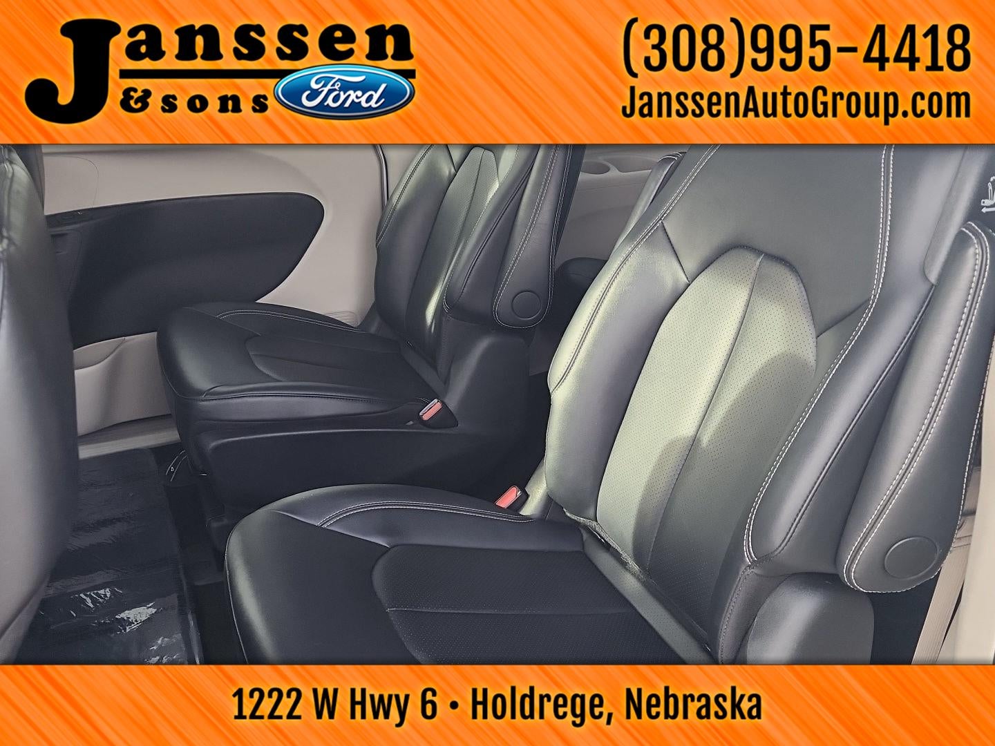 2024 Chrysler Pacifica Hybrid Select